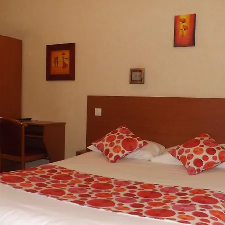 De La Place Des Alpes Παρίσι