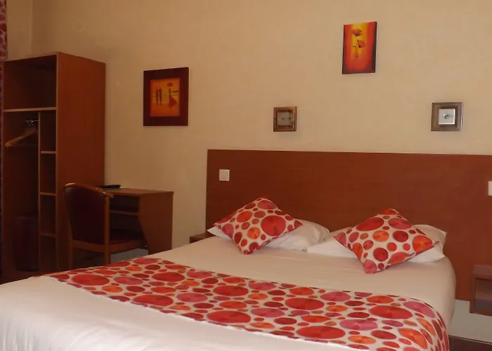 De La Place Des Alpes Παρίσι