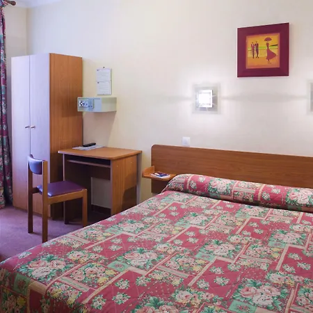 Hotel De La Place Des Alpes Parigi