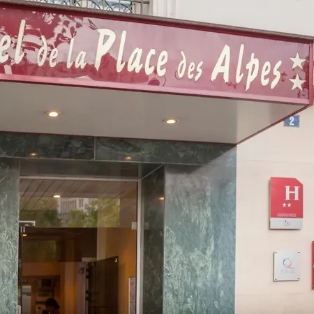 De La Place Des Alpes 2* Paris