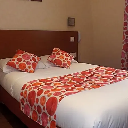De La Place Des Alpes Hotel