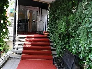 De La Place Des Alpes מלון 2*