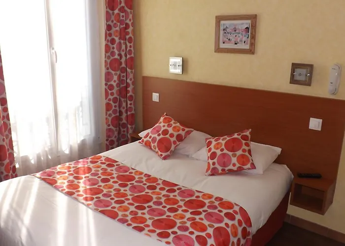 De La Place Des Alpes Hotel