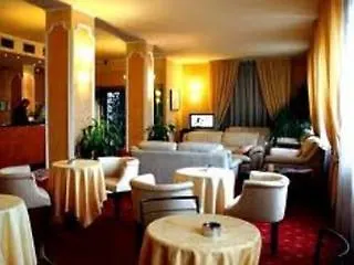 De La Place Des Alpes Hotel Paris