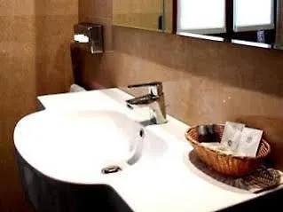 De La Place Des Alpes Hotel Paris